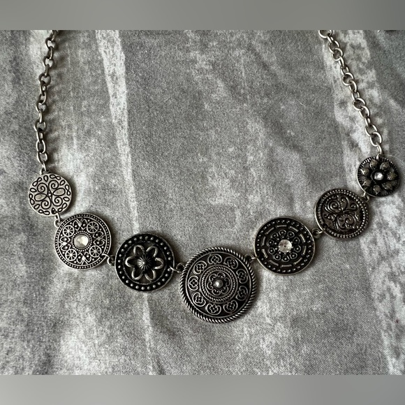 🍁 2 for $20 Maurices statement necklace - Picture 2 of 2